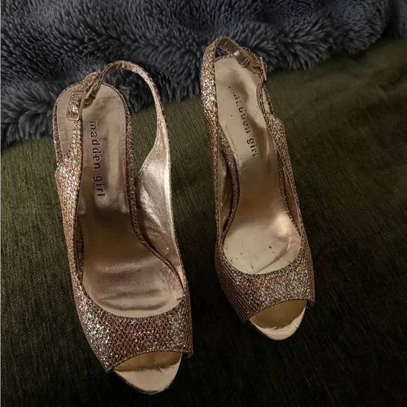 Steve Madden Glittering Gold Slingback Heels - Picture 2 of 4